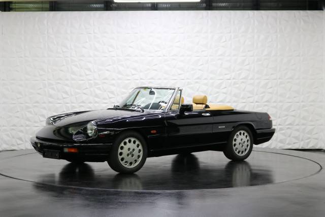 Image 1/38 de Alfa Romeo 2.0 Spider (1990)
