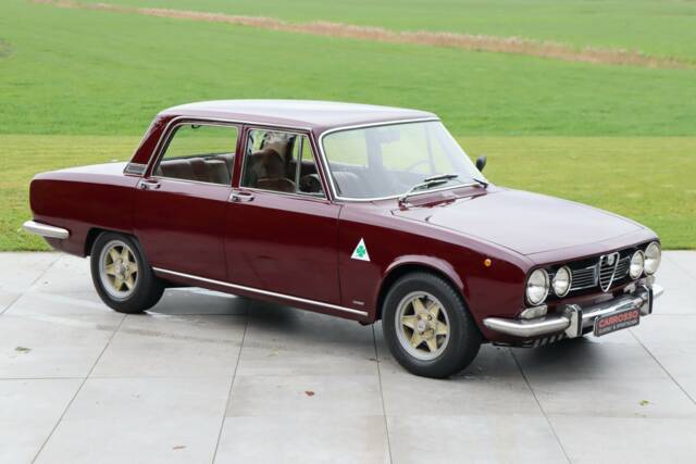 Image 1/50 of Alfa Romeo 1750 Berlina (1971)