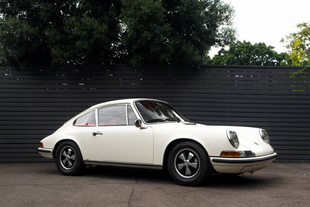 Bild 1/78 von Porsche 911 2.0 E (1968)