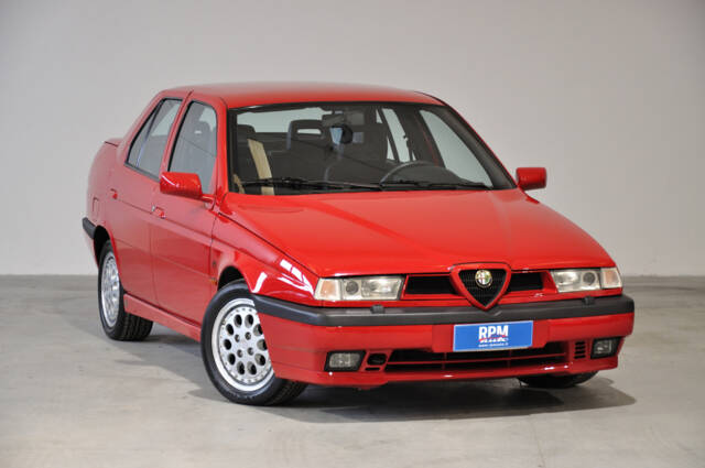 Bild 1/37 von Alfa Romeo 155 2.0 (1992)
