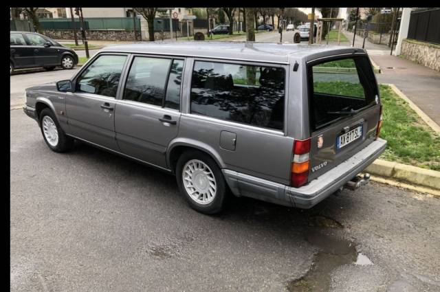 Bild 1/4 von Volvo 740 GL (1991)