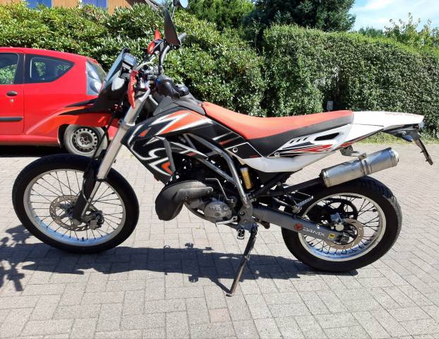 Imagen 1/9 de Aprilia DUMMY (2008)