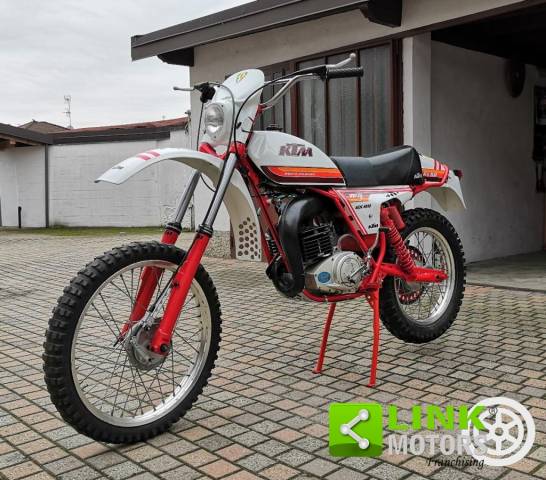 Image 1/12 of KTM DUMMY (1978)