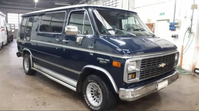 Bild 1/8 von Chevrolet Van (1984)