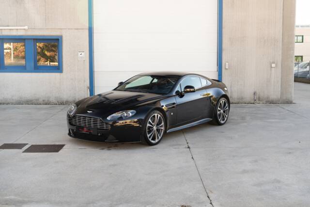Image 1/83 of Aston Martin V12 Vantage (2009)