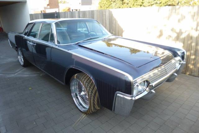 Image 1/21 de Lincoln Continental Sedan (1961)