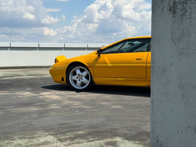 Image 1/13 of Lotus Esprit S4 (1994)