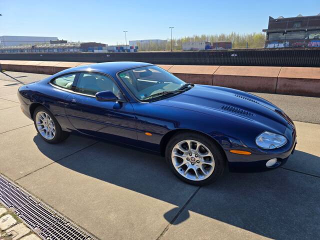 Bild 1/24 von Jaguar XKR (2002)