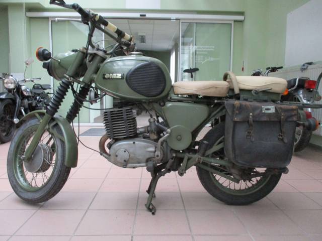 Bild 1/20 von MZ DUMMY (1978)