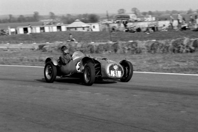 Image 1/14 of Tojeiro MG Special (1952)