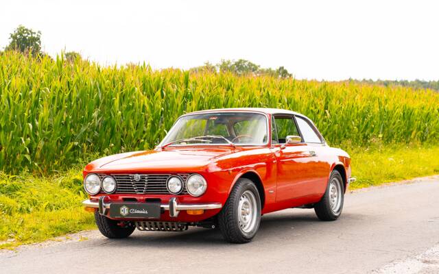 Immagine 1/53 di Alfa Romeo 2000 GT Veloce (1975)