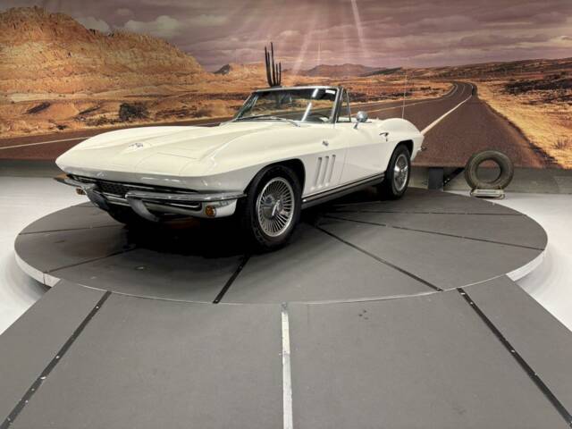 Image 1/34 of Chevrolet Corvette Sting Ray Convertible (1965)