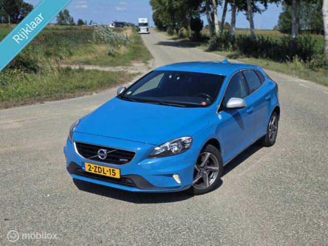 Bild 1/42 von Volvo V40 D4 R-Design (2014)