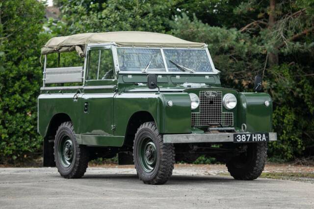 Image 1/47 of Land Rover 88 (1958)