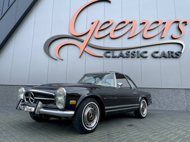 Immagine 1/36 di Mercedes-Benz 280 SL (1969)