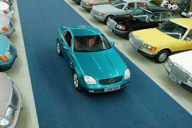 Immagine 1/50 di Mercedes-Benz SLK 230 Kompressor (1998)
