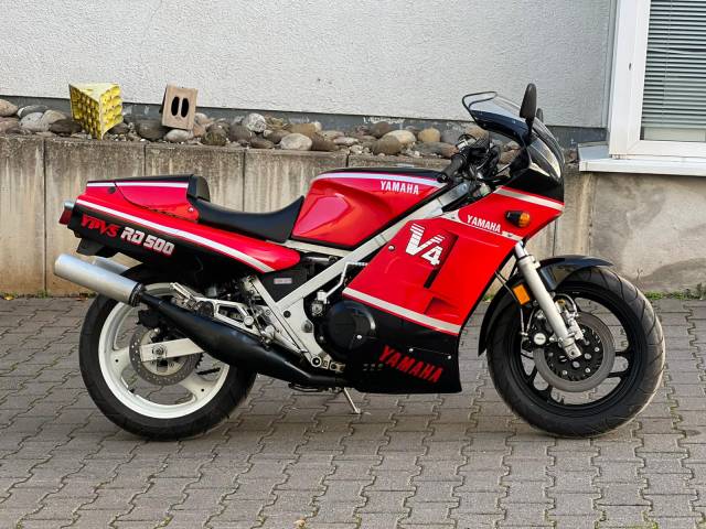 Image 1/30 de Yamaha DUMMY (1985)