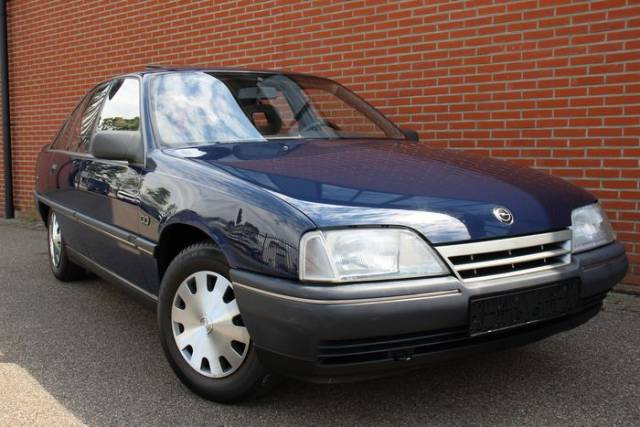 Bild 1/9 von Opel Omega 2,0i (1988)