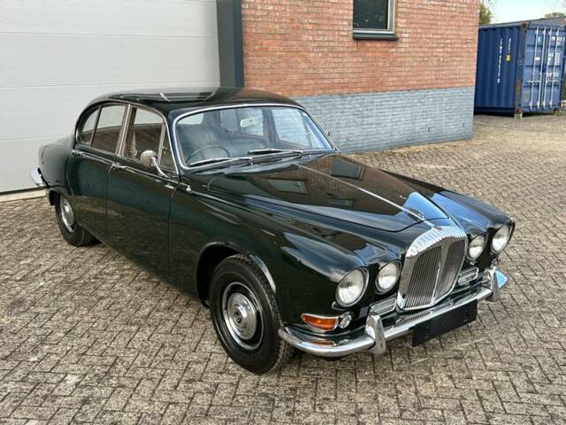 Bild 1/7 von Daimler Sovereign 420 (1968)