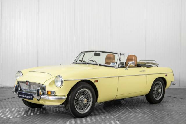 Image 1/50 of MG MGC (1969)