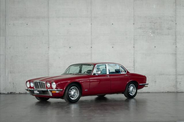 Bild 1/50 von Jaguar XJ 6 L 4.2 (1974)