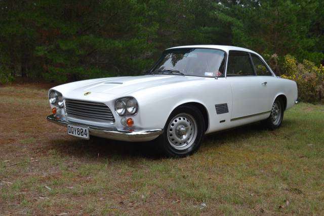 Image 1/18 of Gordon-Keeble GT (1964)