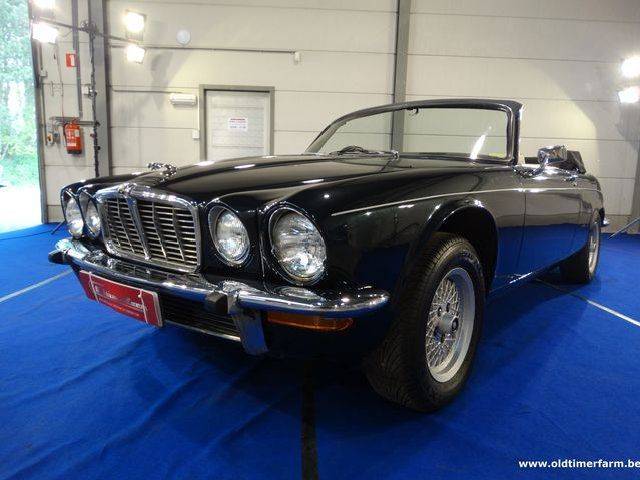Image 1/2 de Jaguar XJ 6 L 4.2 (1978)