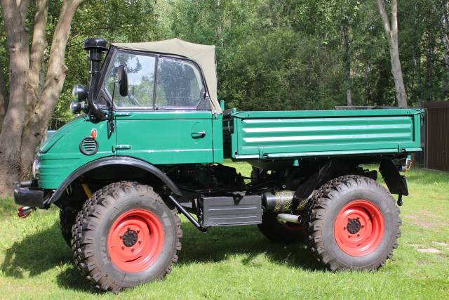 UNIMOG 406 Cabrio