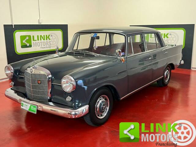 Image 1/10 of Mercedes-Benz 190 D (1964)