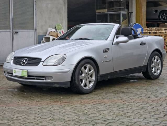 Imagen 1/23 de Mercedes-Benz SLK 200 Kompressor (1998)