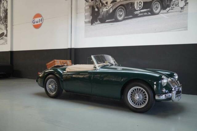 Image 1/50 of MG MGA 1500 (1955)