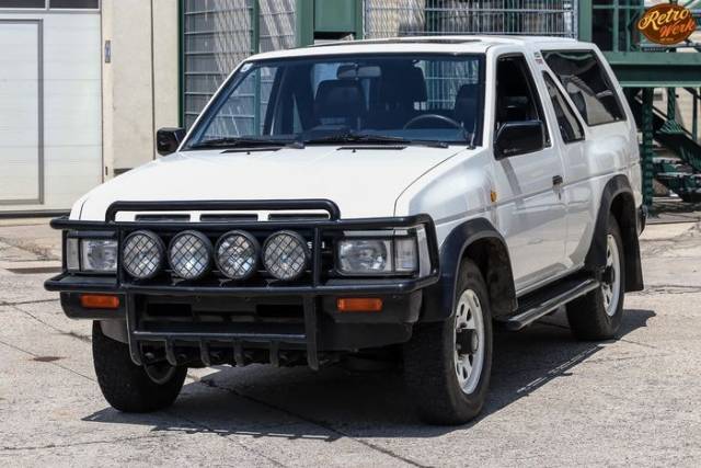 Image 1/9 of Nissan Terrano (1989)