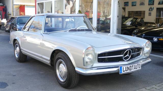 Image 1/34 of Mercedes-Benz 230 SL (1966)