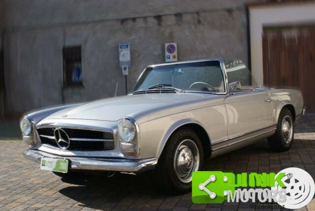 Image 1/10 of Mercedes-Benz 230 SL (1967)
