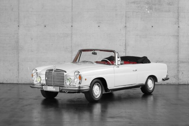 Image 1/50 de Mercedes-Benz 280 SE 3,5 (1969)