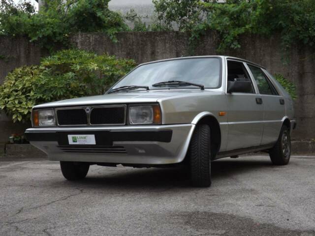 Afbeelding 1/50 van Lancia Delta (1984)