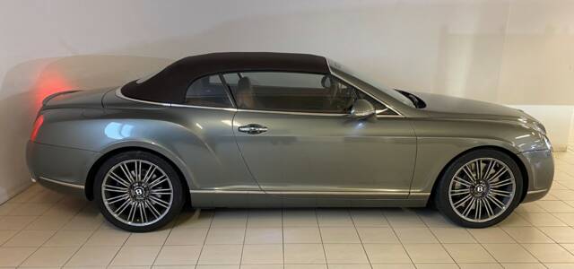 Imagen 1/6 de Bentley Continental GTC (2010)