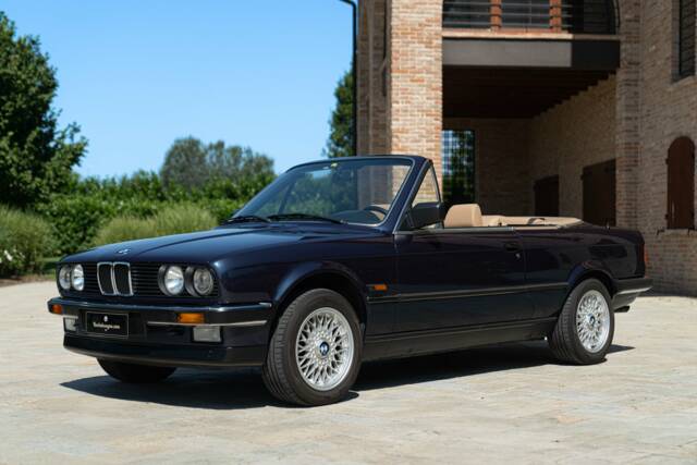 Image 1/50 of BMW 320i (1989)