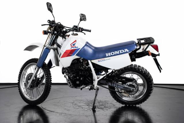Bild 1/29 von Honda DUMMY (1987)