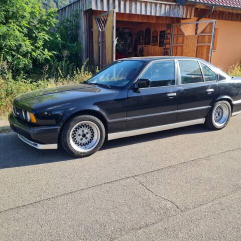 Image 1/11 of BMW M5 (1991)