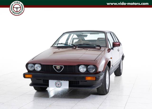Image 1/11 of Alfa Romeo GTV 2.0 (1986)