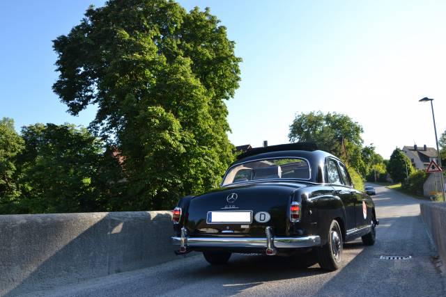 Bild 1/13 von Mercedes-Benz 219 (1959)