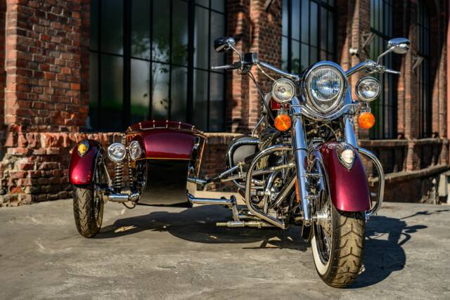 Image 1/8 of Indian Chief Roadmaster (2002)