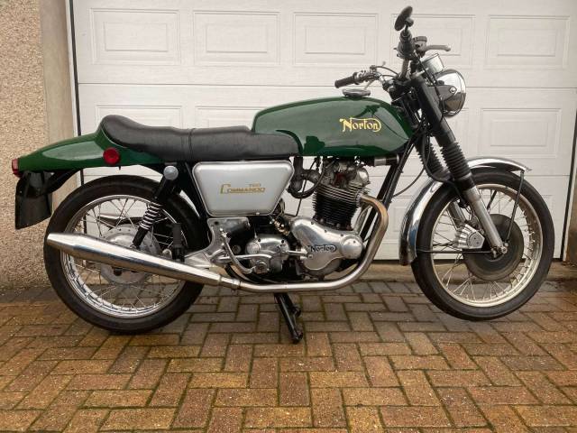 Image 1/40 de Norton DUMMY (1968)