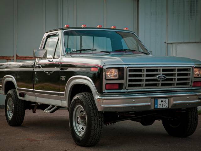 Bild 1/8 von Ford F-250 (1983)