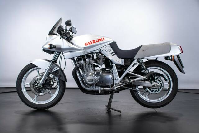 Bild 1/35 von Suzuki GSX 1100 SZ Katana (1983)