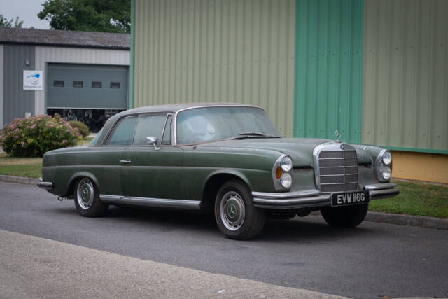Bild 1/35 von Mercedes-Benz 280 SE (1969)