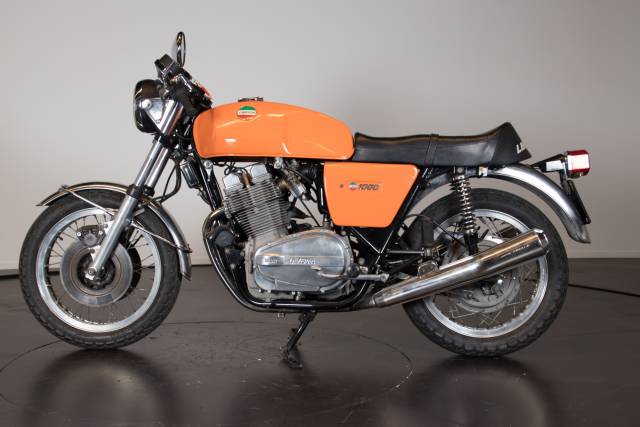 Image 1/21 of Laverda DUMMY (1974)
