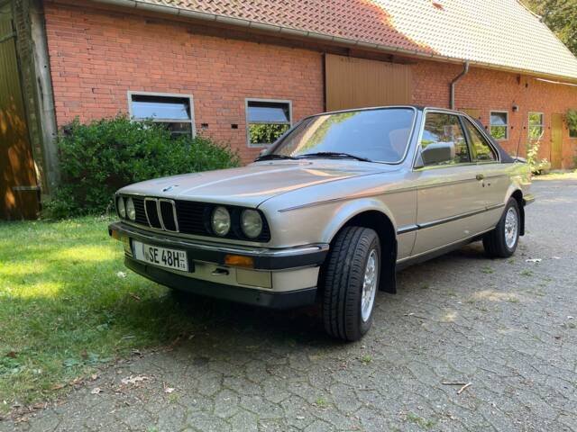 Bild 1/5 von BMW 325e Baur TC (1986)