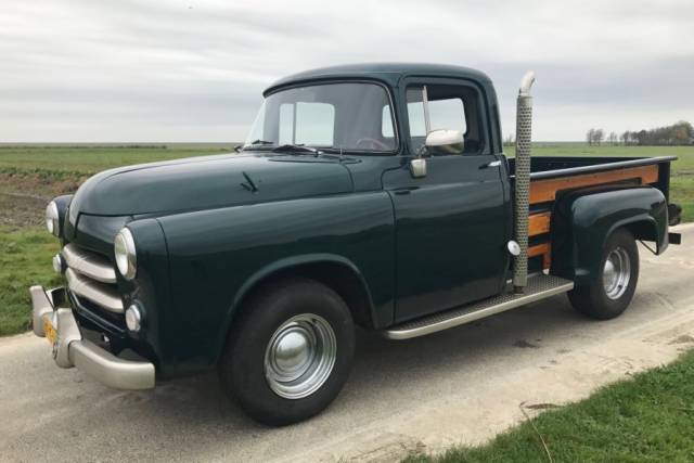 Image 1/30 of Dodge 3&#x2F;4 ton Stepside Job Rated (1955)